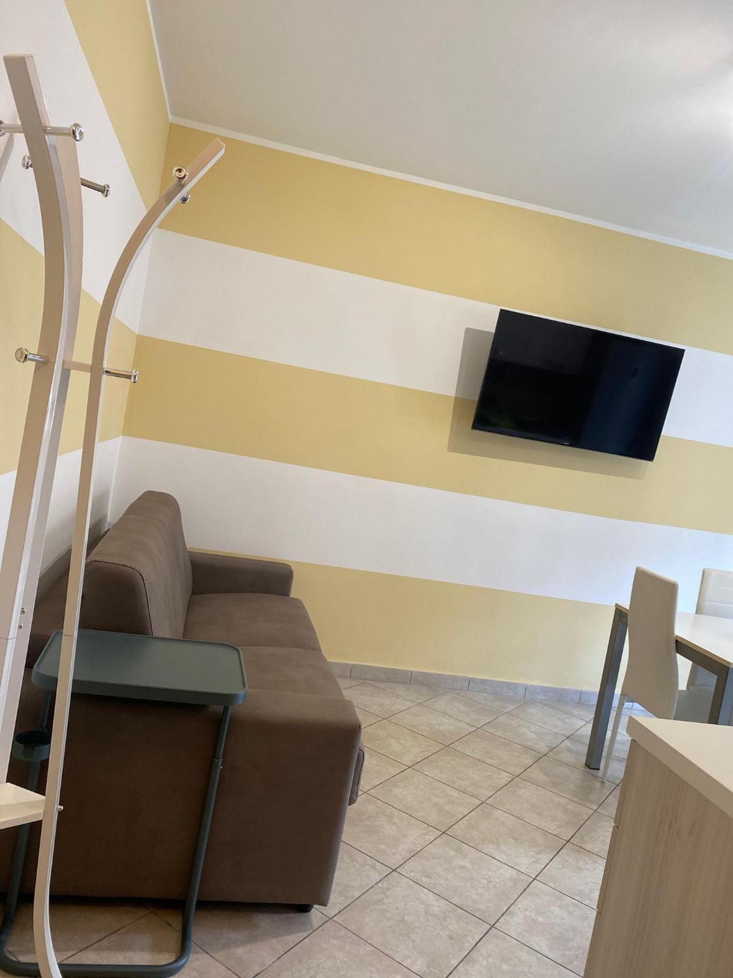 Fabulous And Confort Apartment Isonzo - Borgo San Paolo - Parco Ruffini Turin Bagian luar foto